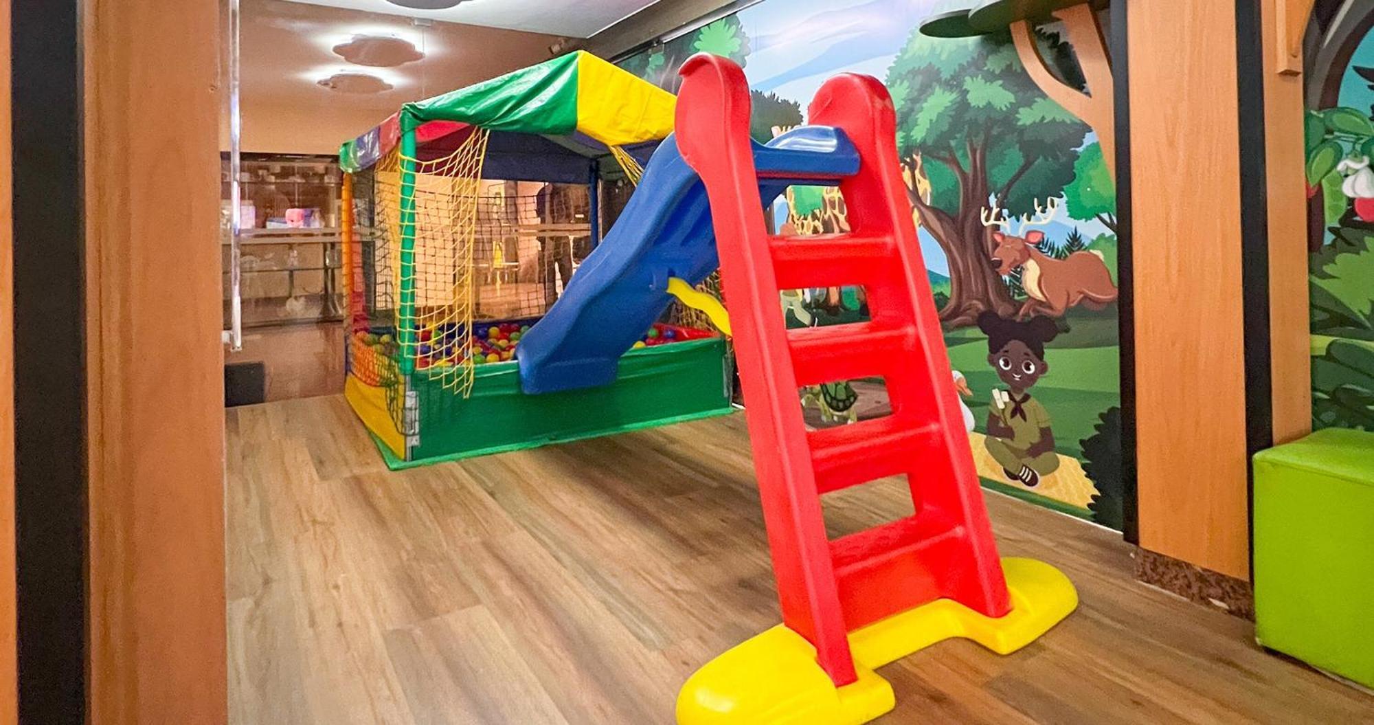 Castro'S Park Hotel Гояния Екстериор снимка