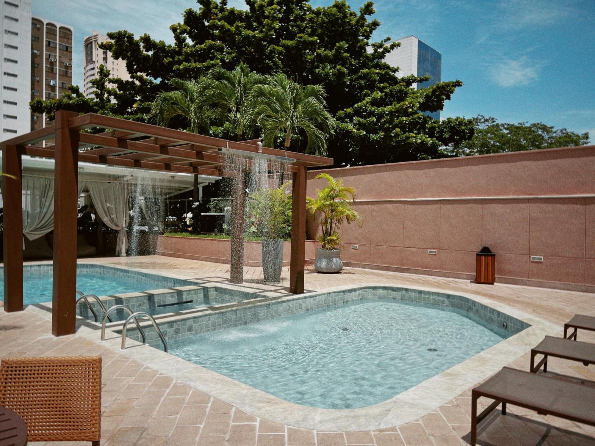 Castro'S Park Hotel Гояния Екстериор снимка